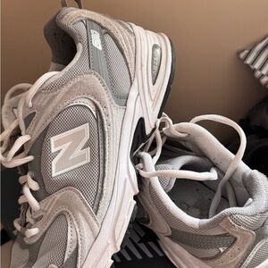 New Balance 530 Sneakers | W9 / M7.5 | Grey